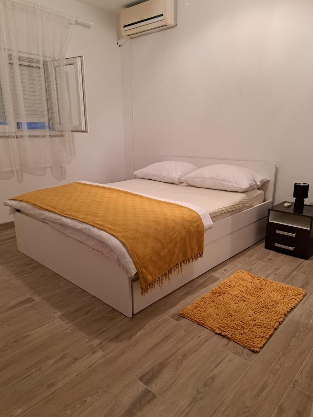 Apartments By The Sea Turanj, Biograd - 364 Екстер'єр фото